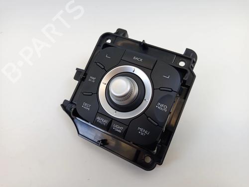 switch-renault-megane-iii-hatchback-bz01_-b3_-2008-34723627 main image