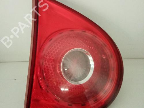 Farolim esquerdo da mala Farolim esquerdo da mala VW GOLF V (1K1) [2003-2010] 35804857 35804857