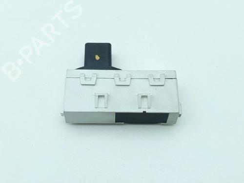 Used Electronic module Electronic module RENAULT CLIO III (BR0/1, CR0/1) 1.5 dCi (BR17, CR17) (86 hp) 39884624 39884624