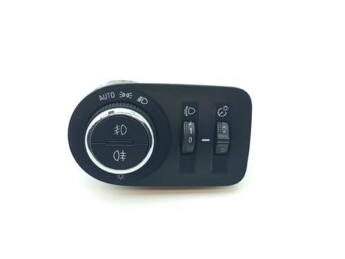 Forlygtekontakt Forlygtekontakt OPEL ASTRA K Sports Tourer (B16) 1.6 CDTi (35) (110 hp) 39890939 39890939