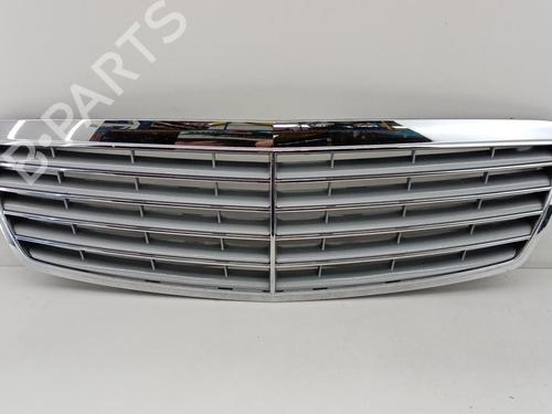 Grill MERCEDES-BENZ E-CLASS (W211) E 320 CDI (211.026) (204 hp) 21039833