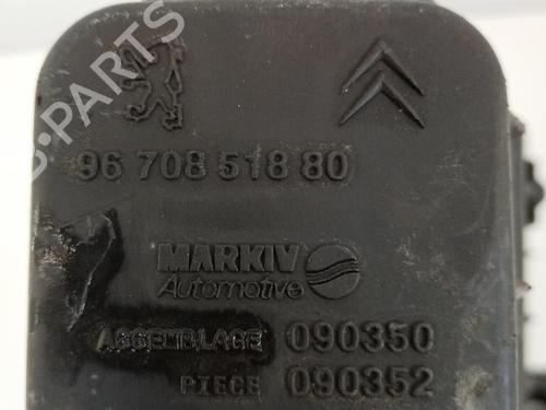 Air filter box PEUGEOT 208 I (CA_, CC_) 1.2 VTI 82 | BP21041812M87