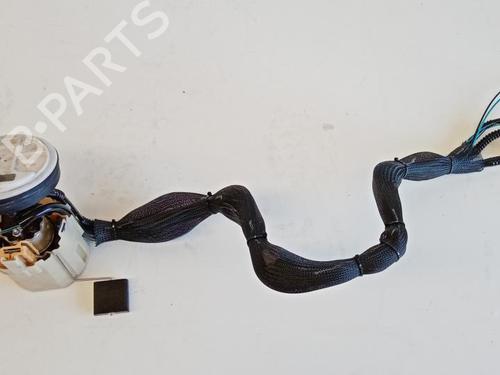 Used Fuel pump MERCEDES-BENZ E-CLASS (W211) E 320 CDI (211.026) (204 hp) 21039822
