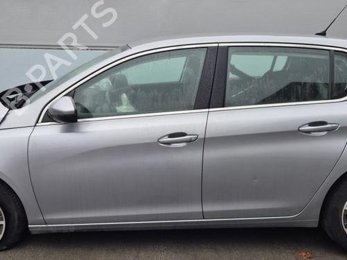 Brugte PEUGEOT 308 II (LB_, LP_, LW_, LH_, L3_)  1.6 BlueHDi 120  4557283