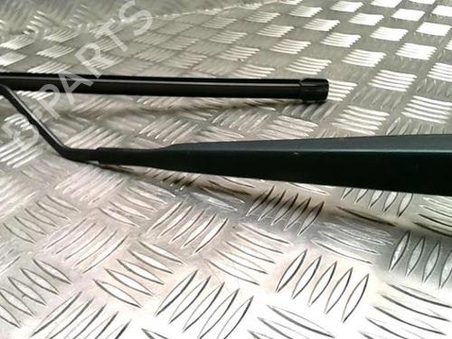 Front windshield wiper arm RENAULT MEGANE IV Grandtour (K9A/M/N_) 1.5 Blue dCi 115 (K9A6) | BP25840975C143 