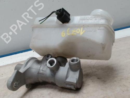 Used Brake master cylinder RENAULT CLIO IV Grandtour (KH_) 1.2 TCe 120 (KHM0) (120 hp) 31237972