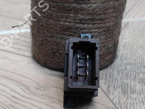 Left front window switch RENAULT ESPACE III (JE0_) 2.2 dCi (JE0K) | BP25388203I27