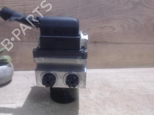 Used ABS pump PEUGEOT 407 (6D_) 2.0 HDi 135 (6DRHRH, 6DRHRE, 6DRHRG, 6DRHRJ) (136 hp) 25409412