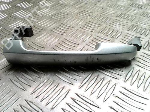 Used Front right exterior door handle Front right exterior door handle TOYOTA RAV 4 II (_A2_) 2.0 D 4WD (CLA20_, CLA21_, CLA20R, CLA21R) (116 hp) 33469924 33469924