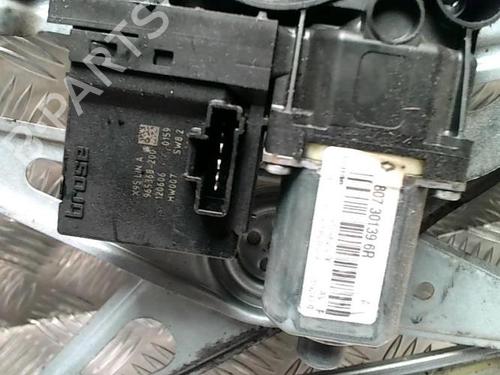 Rudehejsemekanisme Højre foran RENAULT MEGANE III Hatchback (BZ0/1_, B3_) 1.5 dCi (BZ09, BZ0D, BZ1W, BZ29, BZ14) | BP25706534C23 