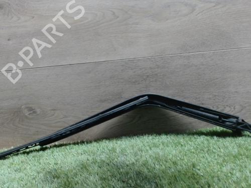 Bras d'essuie-glace arrière RENAULT MEGANE I (BA0/1_) 1.6 16V (BA04, BA0B, BA11, BA1J, BA16, BA19, BA1K, BA1V,... (107 hp) 30660253