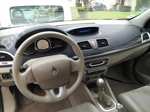 Middle console RENAULT MEGANE III Hatchback (BZ0/1_, B3_) 1.9 dCi (BZ0N, BZ0J) | BP31231194I22 