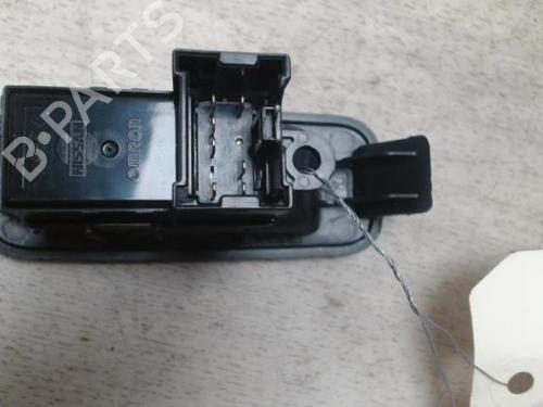 Right front window switch NISSAN PRIMERA Hatchback (P12) 1.9 dCi | BP25421468I26