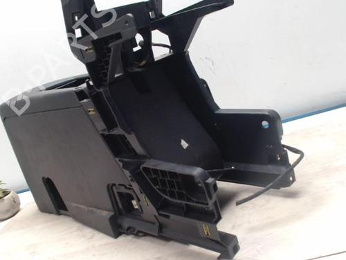 Middle console PEUGEOT 5008 (0U_, 0E_) 1.6 HDi | BP31229031I22