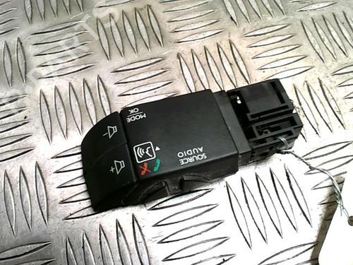 switch-dacia-sandero-ii-2012-32519772 main image