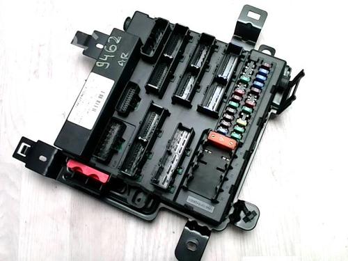 Used Fuse box SAAB 9-3 Estate (E50) 1.9 TTiD (180 hp) 31232228
