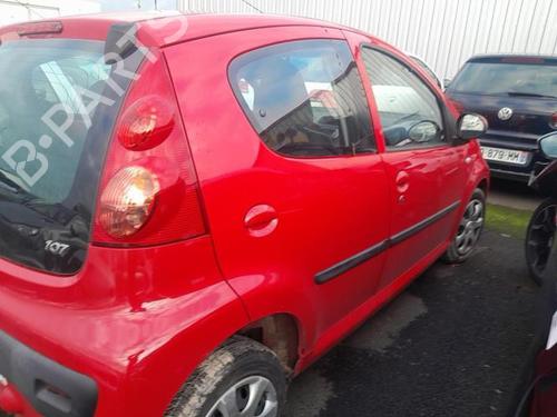 Front left door window PEUGEOT 107 (PM_, PN_) 1.0 | BP27558254C18