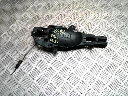 Poignée extérieure avant droite BMW 3 Coupe (E92) 320 d (177 hp) 33164836