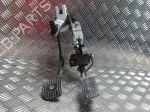 Used Pedal NISSAN MICRA III (K12) 1.2 16V (80 hp) 25430036