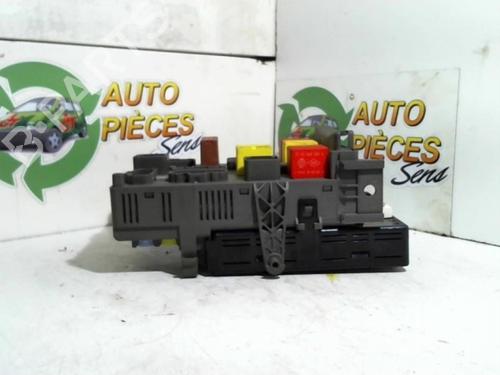 Fuse box RENAULT ESPACE IV (JK0/1_) 2.2 dCi (JK0H) | BP25399807E1
