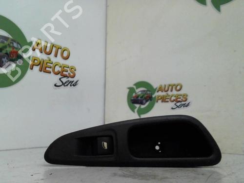 Used Left rear window switch PEUGEOT 308 I (4A_, 4C_) 1.6 HDi (109 hp) 25400632