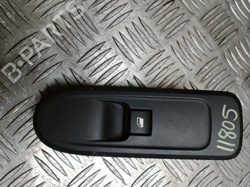Pulsantiera anteriore destra Pulsantiera anteriore destra PEUGEOT 508 I (8D_) 1.6 THP (156 hp) 35920774 35920774