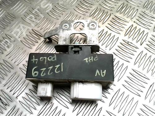 Used Electronic sensor VW POLO IV (9N_, 9A_) 1.4 16V (75 hp) 31238958