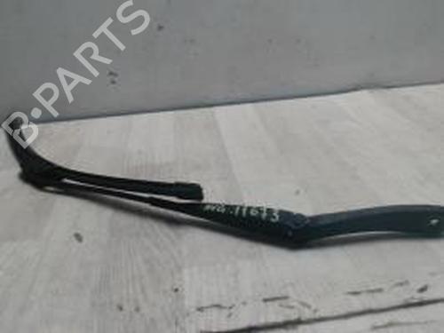 Used Front windshield wiper arm DACIA SANDERO 1.4 MPI LPG (72 hp) 25426276