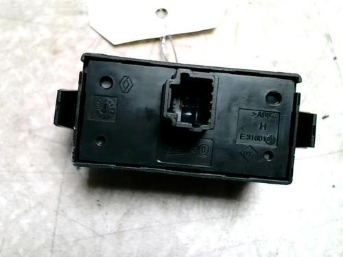 Used Warning switch RENAULT SCÉNIC III (JZ0/1_) 1.5 dCi (110 hp) 28717478