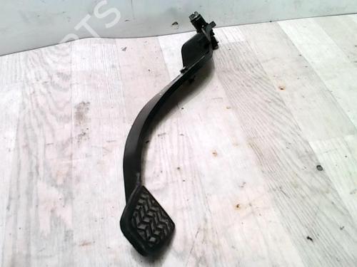 Pedal embrague TOYOTA COROLLA Verso (ZER_, ZZE12_, R1_) 2.2 D-4D (AUR10_, AUR10R) (136 hp) 31233138
