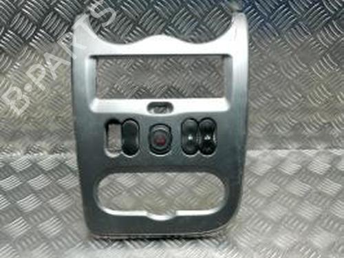 Used Warning switch DACIA DUSTER (HS_) 1.5 dCi 4x4 (HSMC, HSMD) (110 hp) 26218061