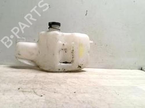 Used Windscreen washer tank RENAULT RAPID Box Body/MPV (F40_, G40_) 1.2 (F406, G40A) (55 hp) 25426926