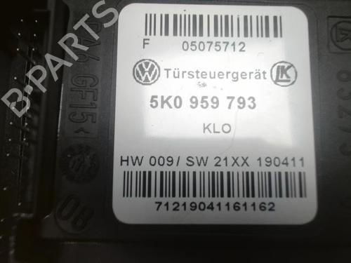 Rudehejsemotor forskærm venstre VW GOLF VI (5K1) 1.6 TDI (105 hp) 27862845