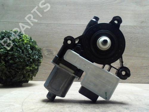 Rudehejsemotor bagstkærm højre SEAT LEON (5F1) 2.0 TDI (150 hp) 31232657