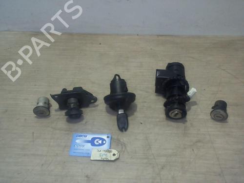 Used Ignition barrel FIAT PUNTO (176_) 1.7 TD (176AT) (63 hp) 25389633