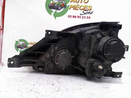 Used Right headlight HYUNDAI TERRACAN (HP) 2.9 CRDi 4WD (150 hp) 25410052