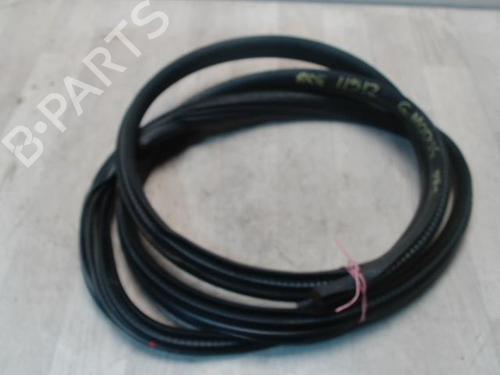 Used Rubber door seal RENAULT MODUS / GRAND MODUS (F/JP0_) 1.5 dCi (FP0F, JP0F) (86 hp) 27669938