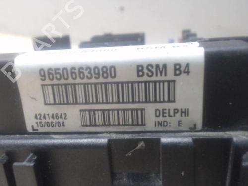 fuse-box-peugeot-206-hatchback-2ac-1998-1999-2000-2001-2002-2003-2004-2005-2006-2007-2008-2009-2010-2011-2012-28802958 main image