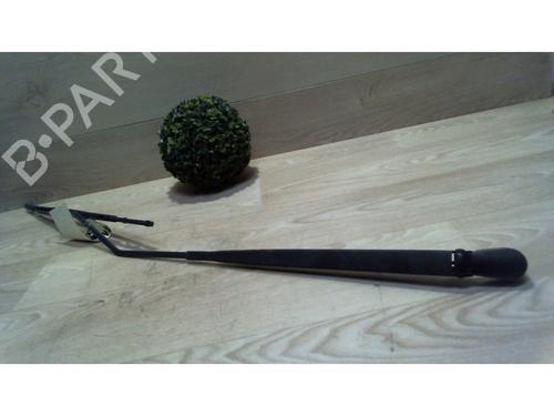 Used Front windshield wiper arm PEUGEOT 1007 (KM_) 1.6 16V (109 hp) 25402375