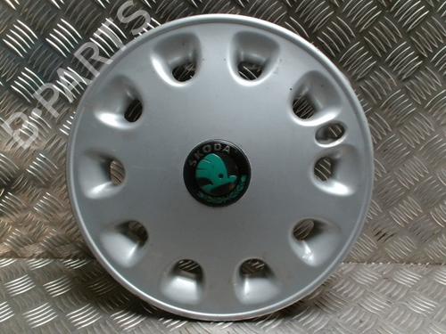 Used Hub cap SKODA FELICIA I Estate (6U5) 1.9 D (64 hp) 30768579