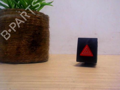 Used Warning switch VW POLO IV (9N_, 9A_) 1.2 (54 hp) 25392538