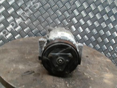Used AC compressor AC compressor RENAULT TRAFIC III Van (FG_) 2.0 dCi 120 (FGMN) (120 hp) 33800727 33800727