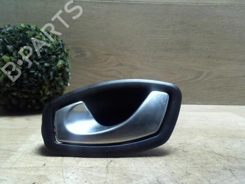 Venstre bagtil invendig håndtag RENAULT GRAND SCÉNIC III (JZ0/1_) 1.5 dCi (JZ09, JZ0D, JZ10, JZ14, JZ1G, JZ29, JZ2C) (110 hp) 29240171