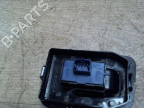 Used Right front window switch Right front window switch FIAT FIORINO Box Body/MPV (225_) 1.3 D Multijet (95 hp) 25411473 25411473