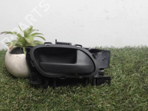 Used Front right interior door handle PEUGEOT 208 I (CA_, CC_) 1.6 HDi / BlueHDi 75 (75 hp) 25394564
