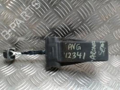 Used Hinge/Door check strap SEAT ARONA (KJ7, KJP) 1.0 TSI (116 hp) 30661037