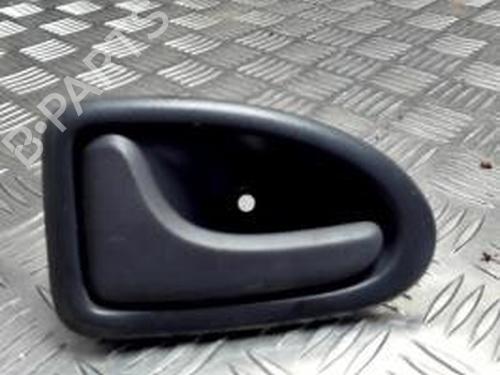 Venstre foran invendig håndtak RENAULT CLIO II (BB_, CB_) 1.2 (BB0A, BB0F, BB10, BB1K, BB28, BB2D, BB2H, CB0A,... (58 hp) 25992200