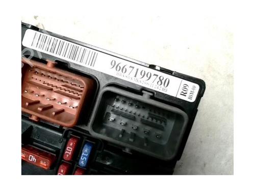 Fuse box CITROËN C3 II (SC_) 1.6 HDi 90 | BP25428079E1