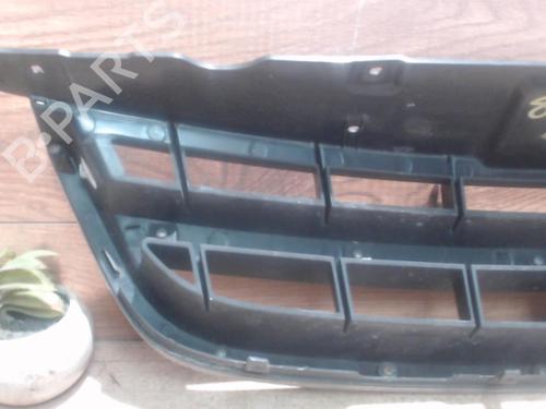 Used Grille CHEVROLET NUBIRA Saloon 2.0 D (121 hp) 25411159