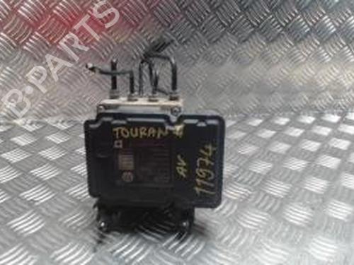 Used ABS pump VW TOURAN (1T3) 1.6 TDI (105 hp) 26218113